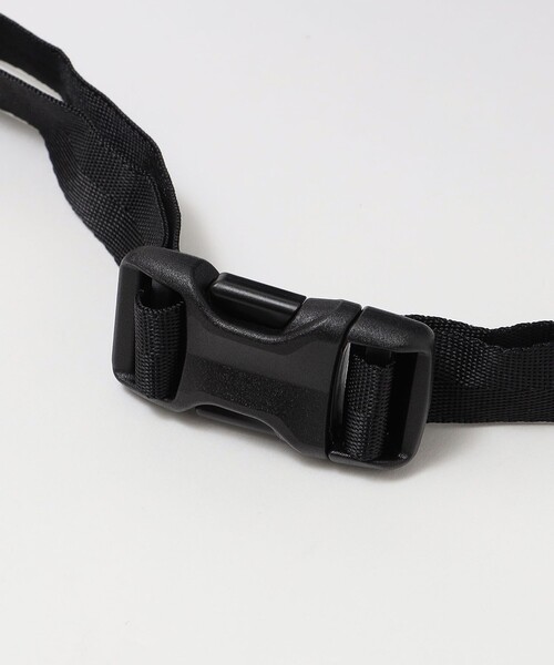 THE NORTH FACE(ザノースフェイス)の「THE NORTH FACE: MAYFLY HIP POUCH(ショルダーバッグ・メンズ・ブラック/ブルー・ONE SIZE)」の5枚目の写真