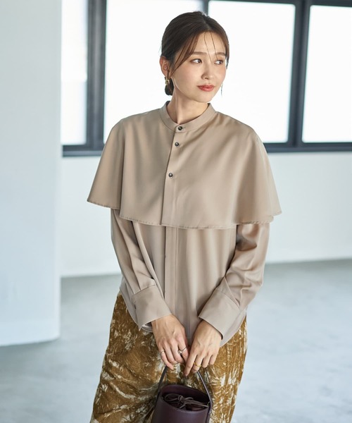 STYLE DELI(スタイルデリ)の「ケープ付き2WAYブラウス(シャツ/ブラウス・レディース・モカ/ライトベージュ・MEDIUM)」の4枚目の写真