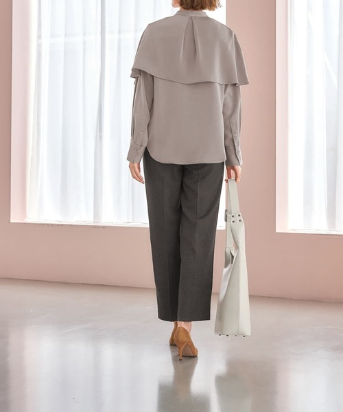 STYLE DELI(スタイルデリ)の「ケープ付き2WAYブラウス(シャツ/ブラウス・レディース・モカ/ライトベージュ・MEDIUM)」の19枚目の写真