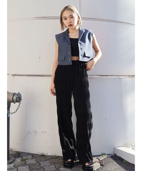 EMODA(エモダ)の「シャーリングリラックスパンツ(その他パンツ・レディース・ブラック/グレー/ブルー/アイボリー・FREE)」の13枚目の写真