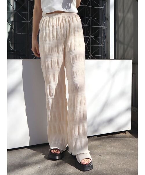 EMODA(エモダ)の「シャーリングリラックスパンツ(その他パンツ・レディース・ブラック/グレー/ブルー/アイボリー・FREE)」の8枚目の写真