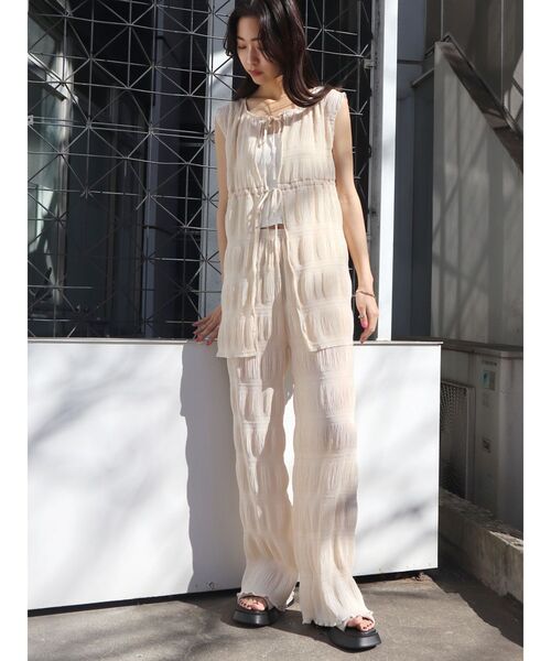 EMODA(エモダ)の「シャーリングリラックスパンツ(その他パンツ・レディース・ブラック/グレー/ブルー/アイボリー・FREE)」の10枚目の写真