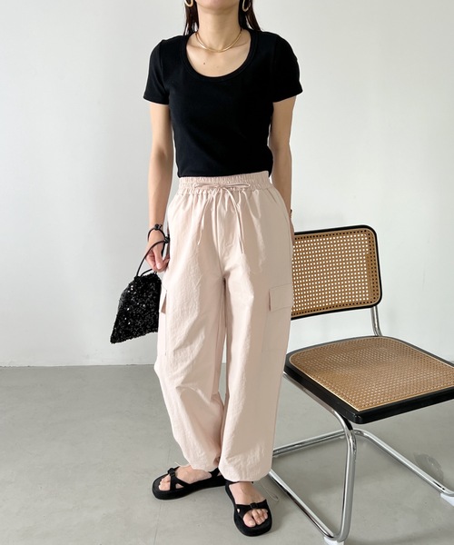 MYMOOD.(マイムード)の「ワイドネック コンパクト リブTシャツ(Tシャツ/カットソー・レディース・ホワイト/ブラック/サックスブルー/ピンク/アイボリー/チャコールグレー・FREE)」の9枚目の写真