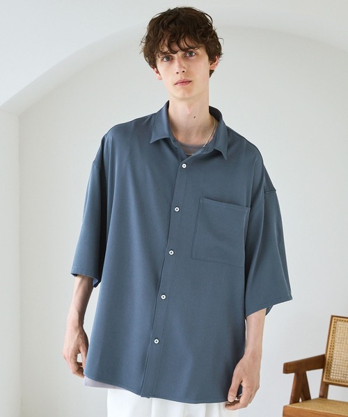 CTHY（シティ）の「ポリストレッチビッグポケットサイドスリットシャツ（シャツ/ブラウス・メンズ・ブラック/ブルー/チャコール/アイボリー/ライトグレー・L/M/XL/S）」の7枚目の写真