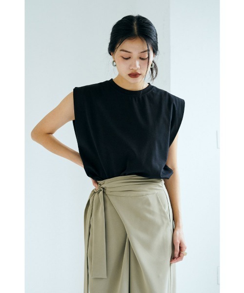 marjour（マージュール）の「FRENCH SLEEVE TEE（Tシャツ/カットソー・レディース・ベージュ/ブラウン/オフホワイト/ブラック・M）」の3枚目の写真