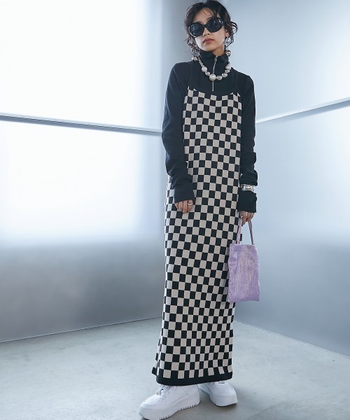 GEVS.（ジェイヴィス）の「＜大きいサイズ＞ チェッカー柄ジャガードニットロングキャミソールワンピース GEVS.（ワンピース・レディース・ブラック系・L/LL/3L/4L/5L/6L/8L/10L）」の3枚目の写真