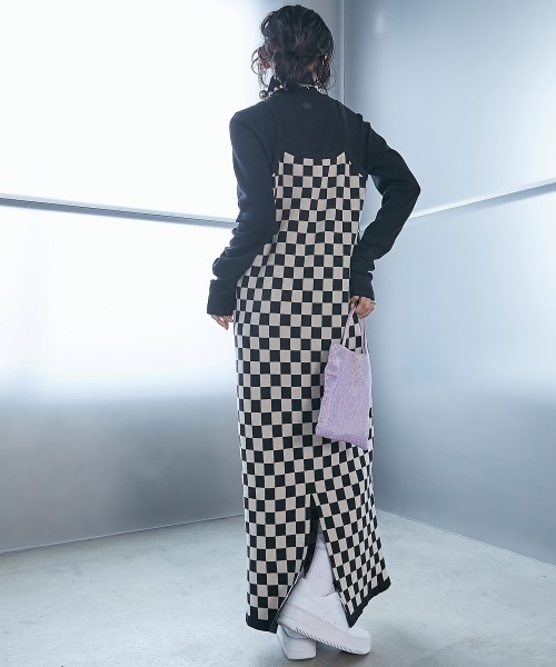 GEVS.（ジェイヴィス）の「＜大きいサイズ＞ チェッカー柄ジャガードニットロングキャミソールワンピース GEVS.（ワンピース・レディース・ブラック系・L/LL/3L/4L/5L/6L/8L/10L）」の4枚目の写真