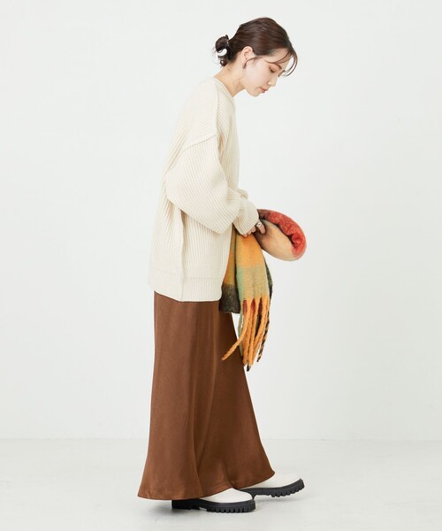 FREAK'S STORE(フリークスストア)の「限定展開 ビッグシルエット 片畦 クルーネック カラー ニット(ニット/セーター・レディース・ベージュ/グレー/ブラック/ピンク/ブルー/パープル/ナチュラル/オレンジ/グリーン・フリ-)」の13枚目の写真