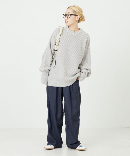 FREAK'S STORE(フリークスストア)の「限定展開 ビッグシルエット 片畦 クルーネック カラー ニット(ニット/セーター・レディース・ベージュ/グレー/ブラック/ピンク/ブルー/パープル/ナチュラル/オレンジ/グリーン・フリ-)」の14枚目の写真