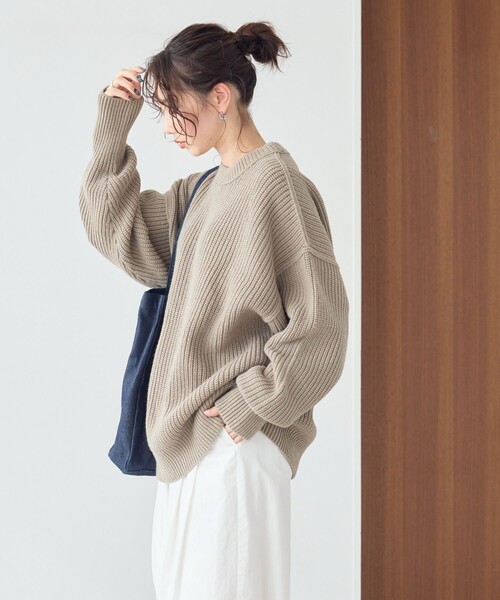 FREAK'S STORE(フリークスストア)の「限定展開 ビッグシルエット 片畦 クルーネック カラー ニット(ニット/セーター・レディース・ベージュ/グレー/ブラック/ピンク/ブルー/パープル/ナチュラル/オレンジ/グリーン・フリ-)」の20枚目の写真