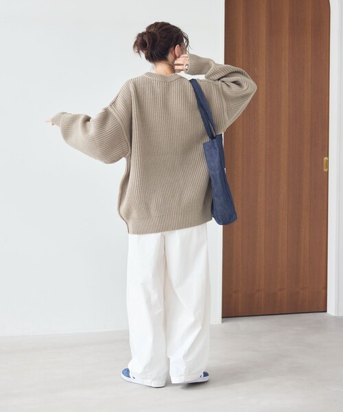 FREAK'S STORE(フリークスストア)の「限定展開 ビッグシルエット 片畦 クルーネック カラー ニット(ニット/セーター・レディース・ベージュ/グレー/ブラック/ピンク/ブルー/パープル/ナチュラル/オレンジ/グリーン・フリ-)」の21枚目の写真