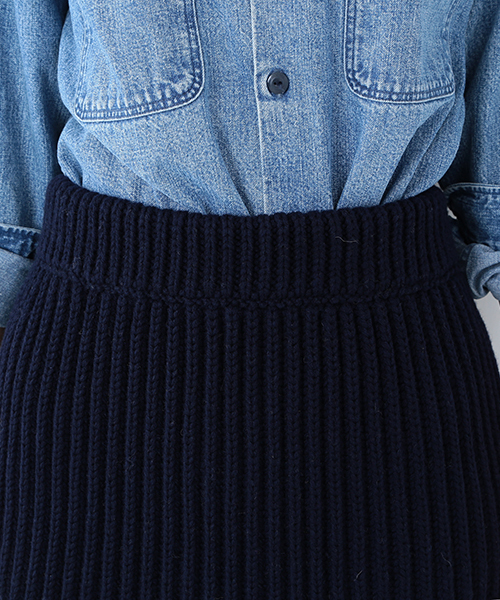 Demi-Luxe BEAMS(デミルクス ビームス)の「●【VERY11月号掲載】MADISONBLUE / リブ タイトロングスカート(スカート・レディース・オフホワイト/ネイビー・0/1)」の11枚目の写真