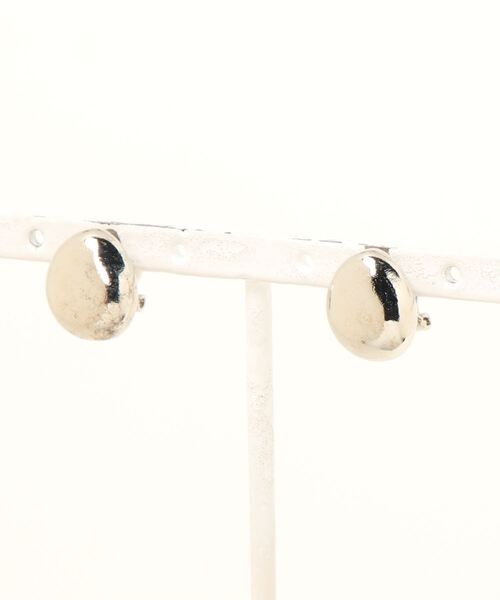 natural couture（ナチュラルクチュール）の「イヤリング（イヤリング・レディース・シルバー/ゴールド・FREE）」の2枚目の写真