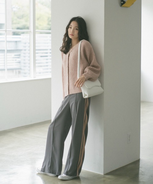 VANNIE U(ヴァニーユー)の「ラインタックスラックスパンツ(スラックス・レディース・アイボリー/グレー・S/L/M)」の8枚目の写真