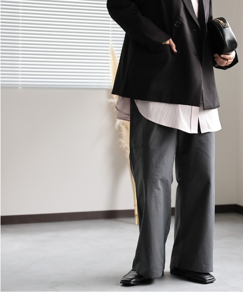 ap retro(アプレトロ)の「ドロストデザイン/コクーンタックパンツ(その他パンツ・レディース・ベージュ/スミクロ/カーキ・FREE)」の2枚目の写真