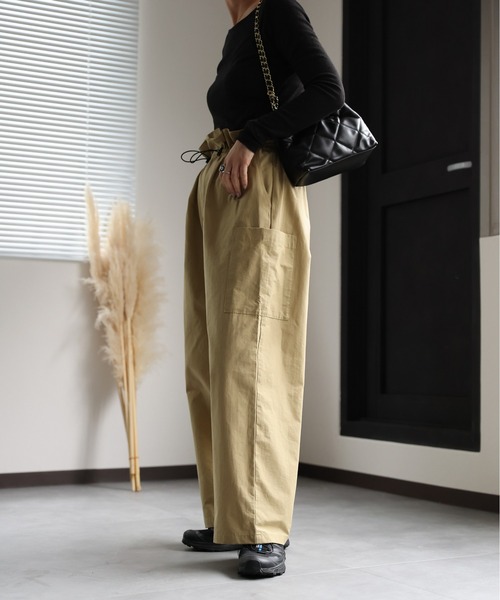 ap retro(アプレトロ)の「ドロストデザイン/コクーンタックパンツ(その他パンツ・レディース・ベージュ/スミクロ/カーキ・FREE)」の12枚目の写真