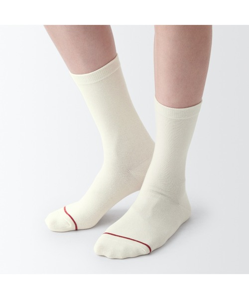 無印良品（ムジルシリョウヒン）の「足なり直角　履き口やわらか　あったか綿　靴下（ウール入り・口ゴムなし／婦人）（ソックス/靴下・レディース・ブラウン/ブラウン系1/オフホワイト/ネイビー系/ダークグレー/レッド/ブラック・23-25cm/21-23cm/25-27CM）」の8枚目の写真