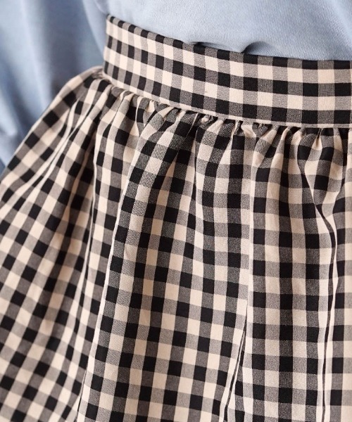 e-zakkamania stores（イーザッカマニアストアーズ）の「ギンガムチェック ティアードロングスカート（スカート・レディース・ピンクベージュ/ミント・M）」の9枚目の写真