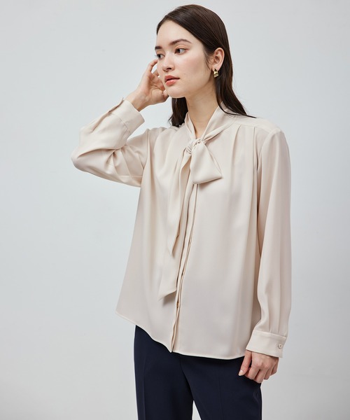 ROPE'(ロペ)の「ジョーゼットストレッチ ボウタイブラウス【セレモニー対応】【洗える】(シャツ/ブラウス・レディース・ホワイト/ベージュ・FREE)」の9枚目の写真