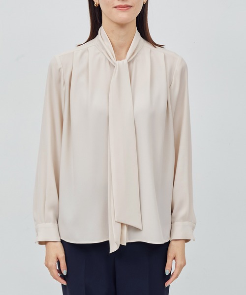 ROPE'(ロペ)の「ジョーゼットストレッチ ボウタイブラウス【セレモニー対応】【洗える】(シャツ/ブラウス・レディース・ホワイト/ベージュ・FREE)」の10枚目の写真