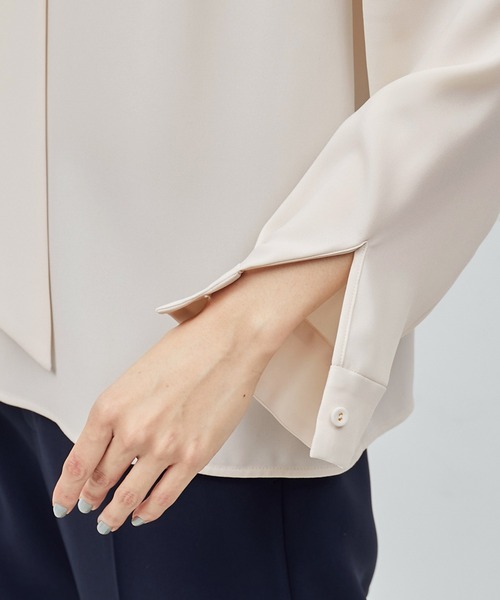 ROPE'(ロペ)の「ジョーゼットストレッチ ボウタイブラウス【セレモニー対応】【洗える】(シャツ/ブラウス・レディース・ホワイト/ベージュ・FREE)」の16枚目の写真