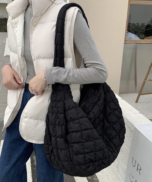 Miniministore(ミニミニストア)の「キルトショルダーバッグダウン風レディース(ショルダーバッグ・レディース・グリーン/ブラック/ブラウン/ベージュ/アイボリー・FREE)」の3枚目の写真