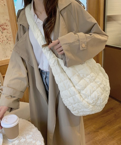 Miniministore(ミニミニストア)の「キルトショルダーバッグダウン風レディース(ショルダーバッグ・レディース・グリーン/ブラック/ブラウン/ベージュ/アイボリー・FREE)」の18枚目の写真