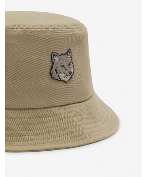 Maison Kitsune(メゾンキツネ)の「BOLD FOX HEAD BUCKET HAT(ハット・メンズ・キナリ・XS/S/M/L)」の4枚目の写真