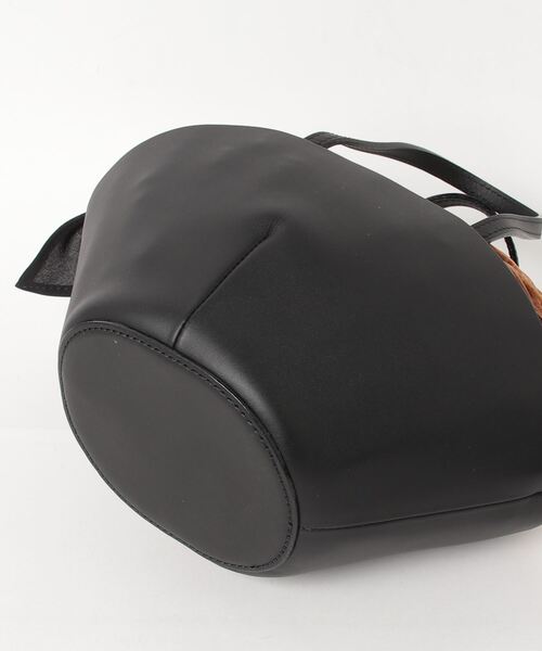The Bagmati（ザバグマティ）の「BAGMATI LEATHER COMBINATION BASKET バグマティ レザー使い かごバッグ（ハンドバッグ・レディース・ブラック・FREE）」の2枚目の写真