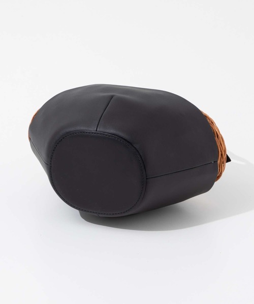 The Bagmati（ザバグマティ）の「BAGMATI LEATHER COMBINATION BASKET バグマティ レザー使い かごバッグ（ハンドバッグ・レディース・ブラック・FREE）」の5枚目の写真