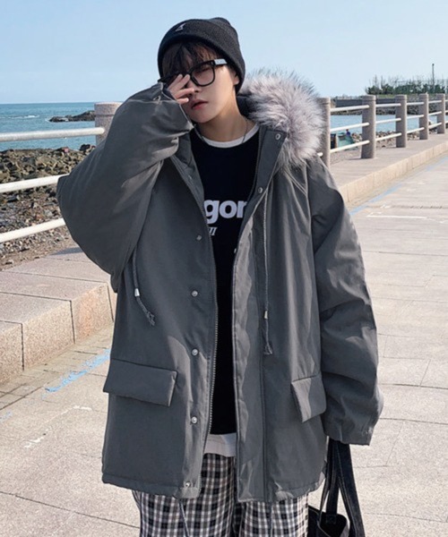NOWLE(ノウル)の「【NOWLE】ファーフード付き 中綿 ジップブルゾン(ダウンジャケット/コート・メンズ・グレー/ブラック・X-LARGE/LARGE/MEDIUM)」の2枚目の写真