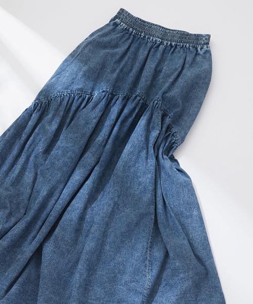 JEANS MATE(ジーンズメイト)の「【BOUNDARY/バウンダリー】 デニムギャザースカート(スカート・レディース・ケミカルウォッシュ/ブラック/スカイブルー・MEDIUM/LARGE)」の2枚目の写真