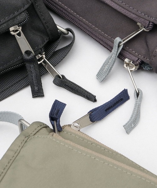 anello(アネロ)の「CABIN キャビン 撥水加工 5ポケット ミニショルダーバッグ(ショルダーバッグ・レディース・グレイッシュベージュ/ブラック/スミクロ・FREE)」の18枚目の写真