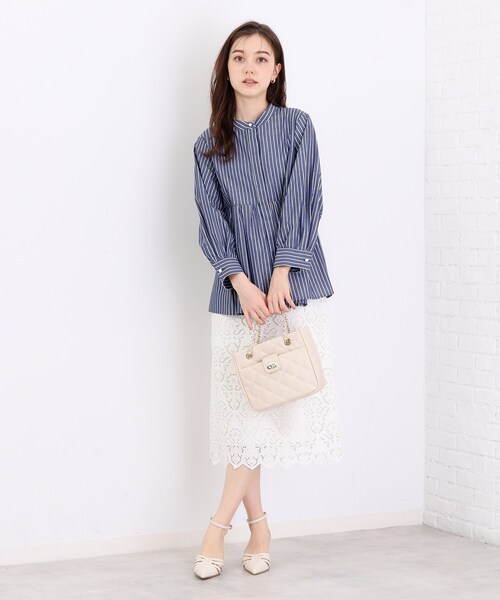 index（インデックス）の「◆≪5color≫ ラメラインペプラムブラウス【防シワ/イージーケア/洗濯機洗い可】（シャツ/ブラウス・レディース・ホワイト系5/ネイビー系2/サックスブルー系2/ベージュ系その他6/ブラウン系その他5・40/38/42/36）」の15枚目の写真