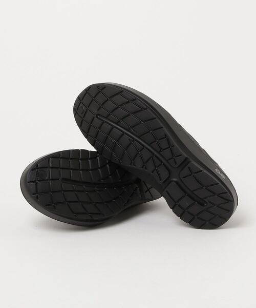 OOFOS(ウーフォス)の「【MEN】OOFOS OOcandOO(サンダル・メンズ・ブラック・26/27/28)」の3枚目の写真