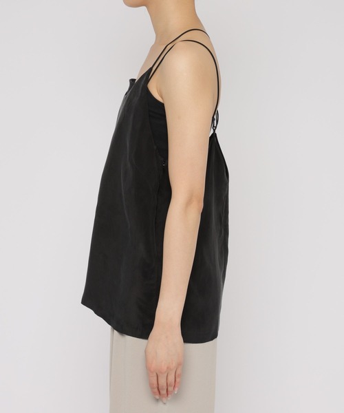 BABYLONE(バビロン)の「キュプラホルターキャミブラウス(キャミソール・レディース・ブラック/カーキ・フリー)」の9枚目の写真