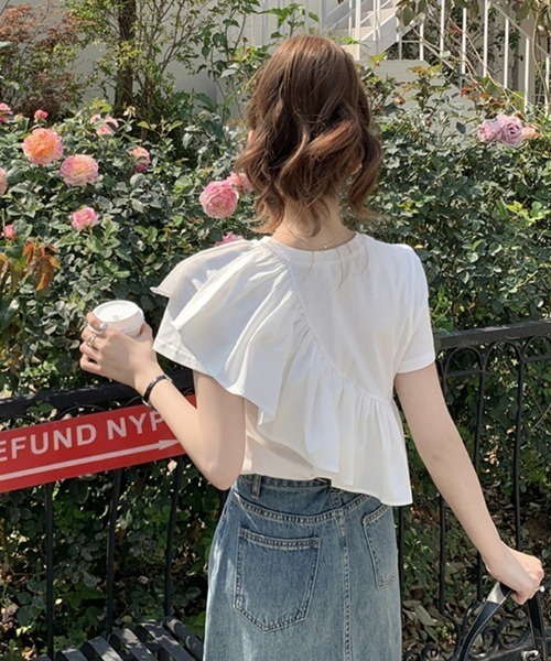 GEMEDA（ジェメダ）の「アシンメトリーフリルTシャツ（Tシャツ/カットソー・レディース・オフホワイト・M）」の3枚目の写真