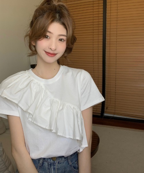 GEMEDA（ジェメダ）の「アシンメトリーフリルTシャツ（Tシャツ/カットソー・レディース・オフホワイト・M）」の6枚目の写真
