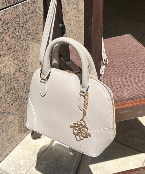 one wayザッカ（ワンウェイザッカ）の「チャーム付き2wayボストンショルダーバッグ（ボストンバッグ・レディース・アイボリー/グレー/ブラック・FREE）」の3枚目の写真