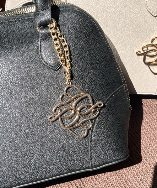 one wayザッカ（ワンウェイザッカ）の「チャーム付き2wayボストンショルダーバッグ（ボストンバッグ・レディース・アイボリー/グレー/ブラック・FREE）」の18枚目の写真