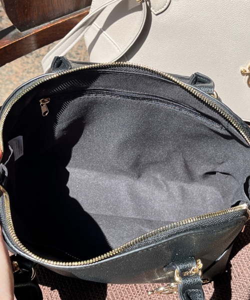 one wayザッカ（ワンウェイザッカ）の「チャーム付き2wayボストンショルダーバッグ（ボストンバッグ・レディース・アイボリー/グレー/ブラック・FREE）」の15枚目の写真