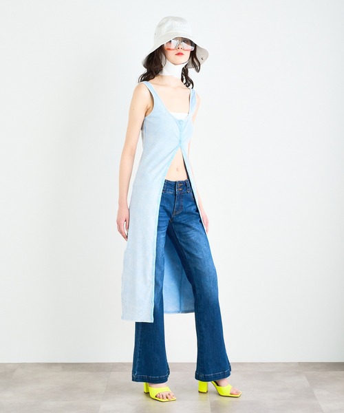 ANNA SUI NYC（アナ スイ エヌ ワイ シー）の「ANNA SUI NYC パウダーブリーチリングドットボタンタイトドレス（ワンピース・レディース・ブラック/パープル/ブルー・M/S）」の5枚目の写真