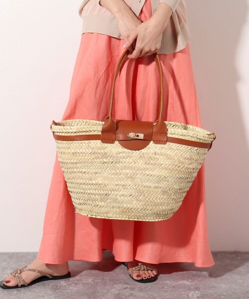 NOLLEY’S(ノーリーズ)の「【Le voyage en panie/ ルヴォヤージュエンバニエ】◇【WEB限定】ひねりビッグかごバッグ(かごバッグ・レディース・ブラック/ライトブラウン・FREE)」の2枚目の写真