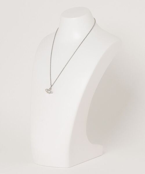 Vivienne Westwood MAN(ヴィヴィアンウエストウッドマン)の「“PETITE ORB” ネックレス【249810 POP2】(ネックレス・メンズ・シルバー・FREE)」の5枚目の写真