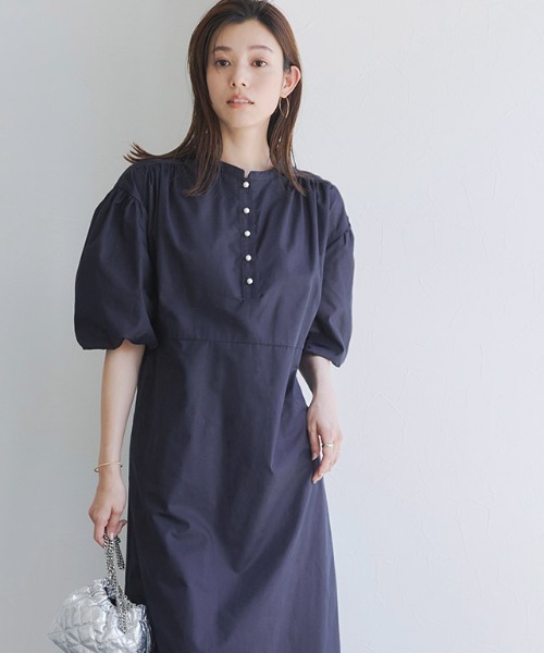 Pierrot(ピエロ)の「パールボタンギャザーワンピース(ワンピース・レディース・ブルー/ネイビー/ブラック・M/L)」の13枚目の写真