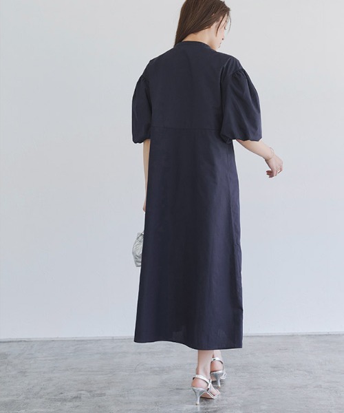 Pierrot(ピエロ)の「パールボタンギャザーワンピース(ワンピース・レディース・ブルー/ネイビー/ブラック・M/L)」の14枚目の写真