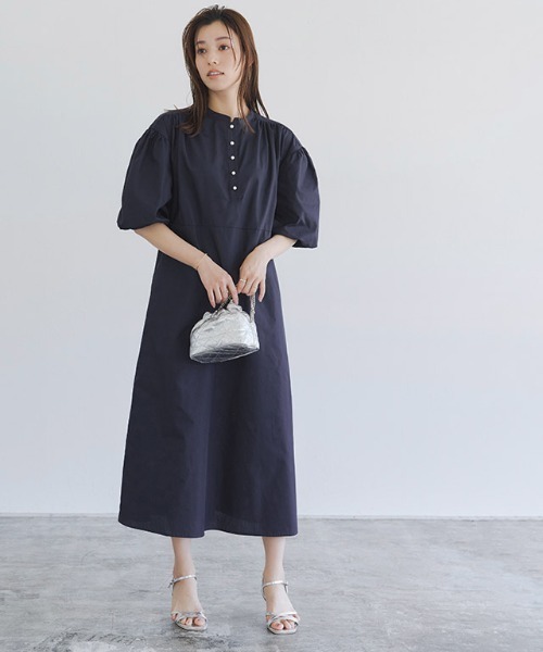 Pierrot(ピエロ)の「パールボタンギャザーワンピース(ワンピース・レディース・ブルー/ネイビー/ブラック・M/L)」の15枚目の写真