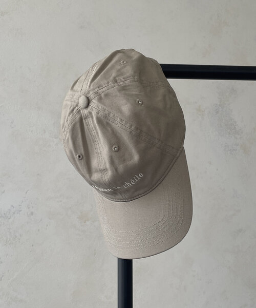 Thevon（ゼボン）の「細ロゴ刺繍キャップ（キャップ・レディース・ブラウン/ブラック/ライトベージュ・FREE）」の21枚目の写真