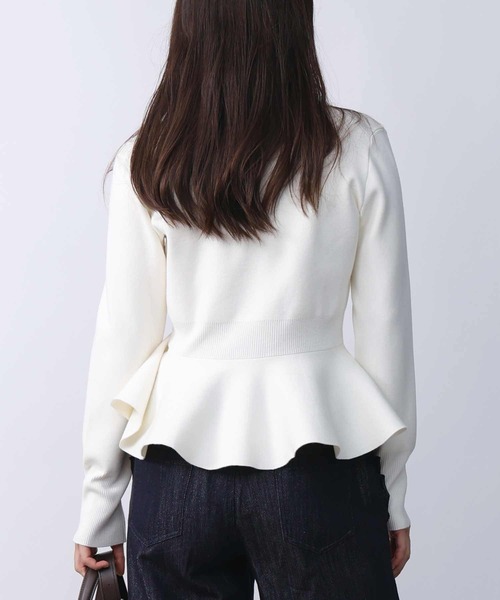 PICCIN PERLA(ピッチンペルラ)の「ハートボタンペプラムカーディガン(カーディガン/ボレロ・レディース・オフホワイト/ブラック/グレイッシュベージュ/ライトグレー/ブルー・M)」の18枚目の写真