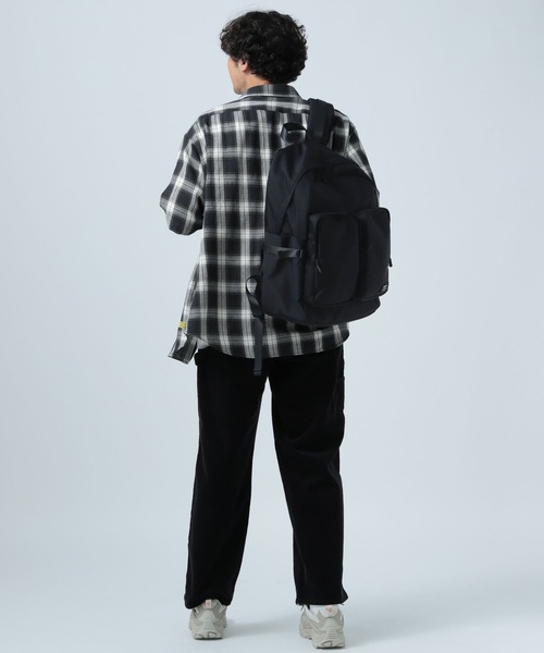 BAYFLOW（ベイフロー）の「フロント2ポケットデイパック（バックパック/リュック・メンズ・ブラック/グレー・FREE）」の7枚目の写真